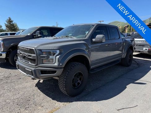 Used 2018 Ford F150 Raptor w/ Equipment Group 802A Luxury AWD/4WD image 3