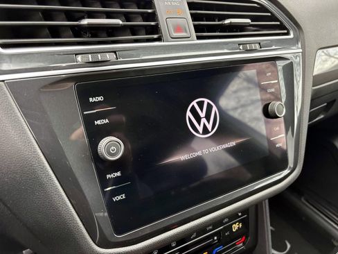 Used 2022 Volkswagen Tiguan SE R-Line image 20