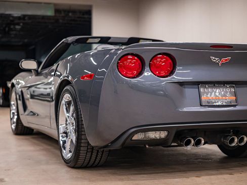 Used 2010 Chevrolet Corvette Convertible w/ Preferred Equipment Group RWD image 38