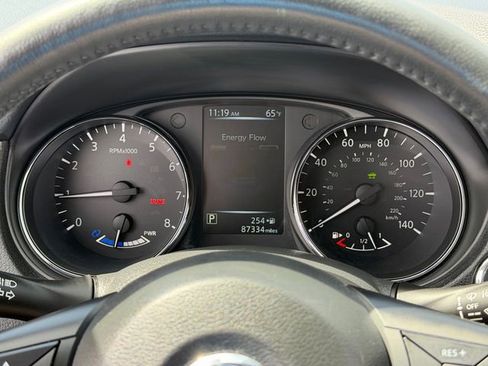 Used 2017 Nissan Rogue SL image 15