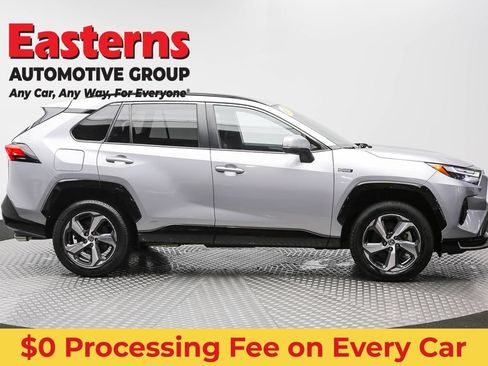 Used 2022 Toyota RAV4 SE AWD/4WD image 4