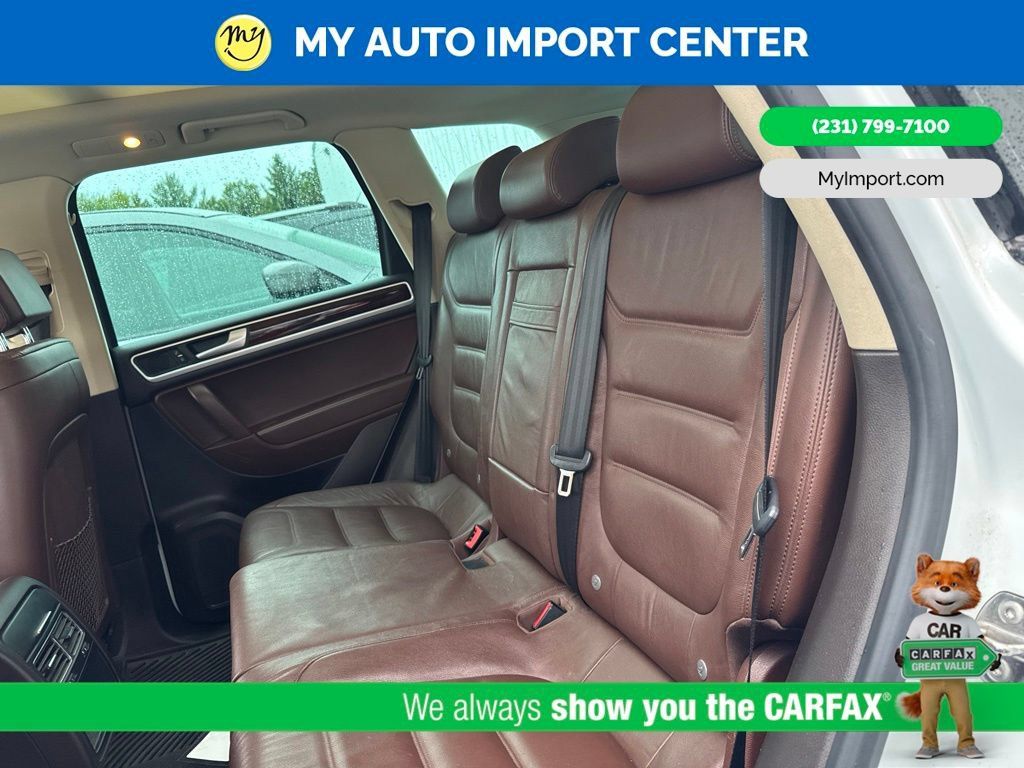 Used 2014 Volkswagen Touareg TDI AWD/4WD image 23