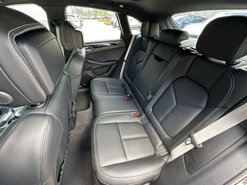 Used 2026 Porsche Macan AWD/4WD image 41