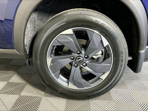 New 2026 Nissan Rogue SV image 18