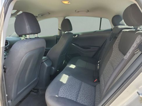 Used 2017 Hyundai Ioniq SEL image 15