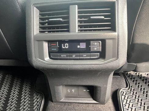 Used 2022 Volkswagen Atlas SE AWD/4WD image 18