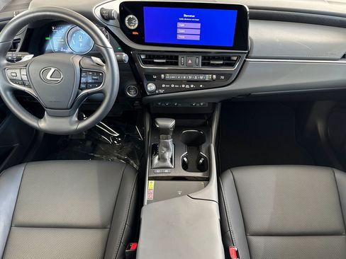 Certified 2025 Lexus ES 300h w/ Premium Package FWD image 17