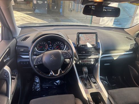 Used 2024 Mitsubishi Eclipse Cross SE image 10