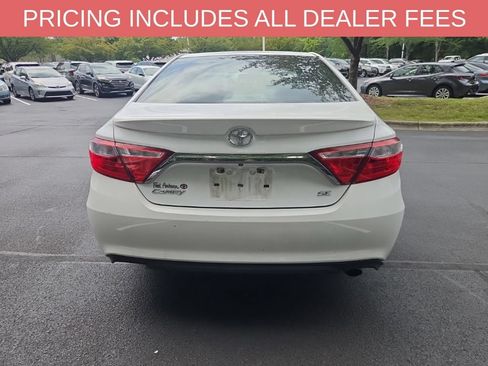 Used 2015 Toyota Camry SE FWD image 5