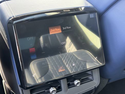 New 2026 Cadillac Vistiq Premium Luxury image 14