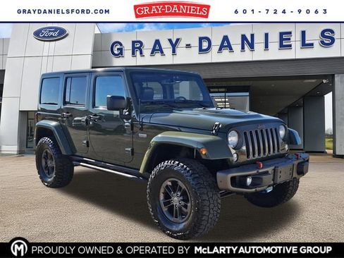 Used 2016 Jeep Wrangler Unlimited Sahara image 1