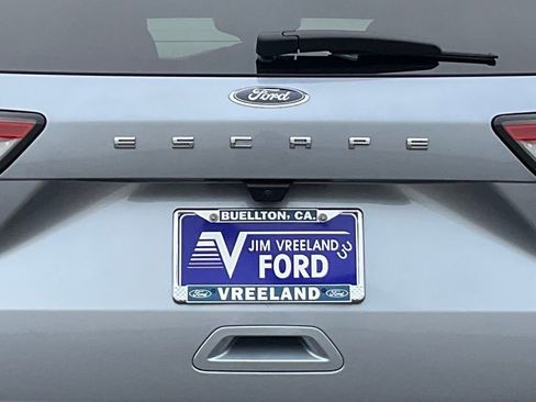 Used 2022 Ford Escape SE image 21