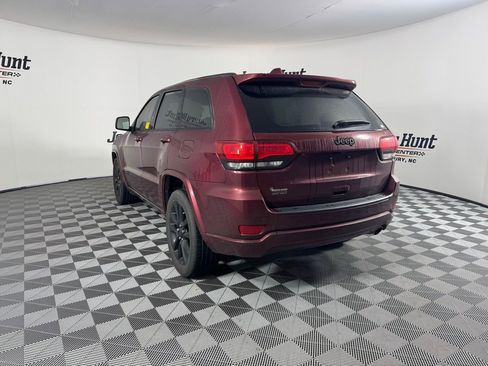 Used 2022 Jeep Grand Cherokee Laredo X image 10