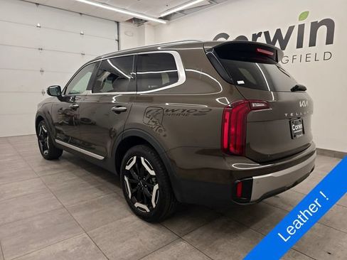 Used 2025 Kia Telluride S AWD/4WD image 3