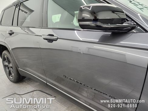 New 2025 Jeep Grand Cherokee L Limited w/ Black Appearance Package image 27
