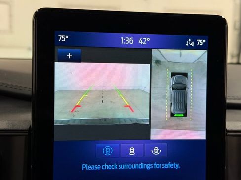 Used 2023 Ford Explorer Platinum w/ Technology Package image 70