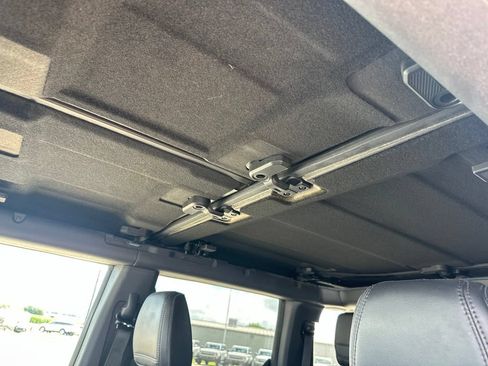 Used 2023 Ford Bronco Wildtrak AWD/4WD image 23