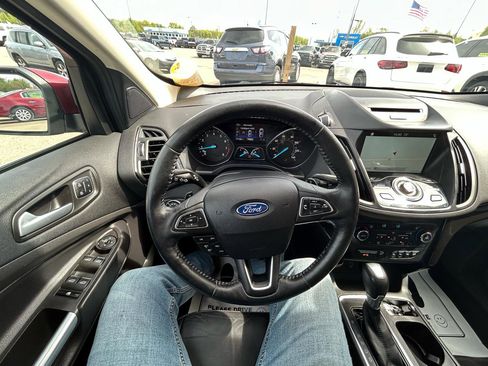 Used 2017 Ford Escape Titanium w/ Canadian Touring Package AWD/4WD image 32