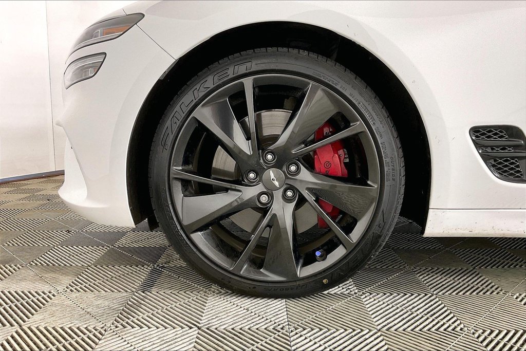 Used 2023 Genesis G70 3.3T w/ Sport Prestige Package RWD image 8