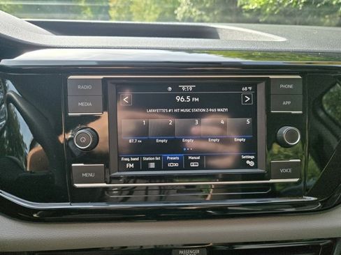 Used 2022 Volkswagen Taos S image 23