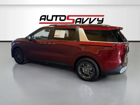 Used 2026 Kia Carnival EX FWD image 4