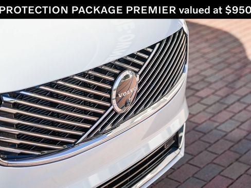 Used 2026 Volvo XC90 B6 Plus w/ Protection Package Premier AWD/4WD image 3
