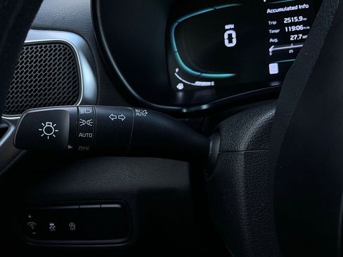 Used 2025 Kia Soul LX w/ LX Technology Package image 32