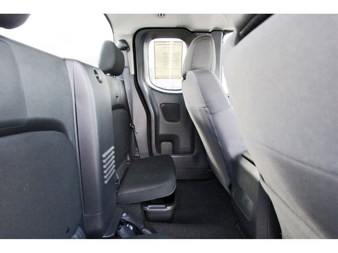 Certified 2024 Nissan Frontier SV image 9