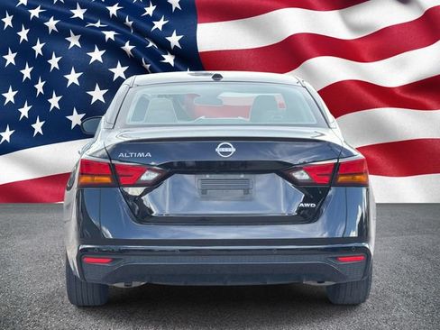 Used 2025 Nissan Altima 2.5 SV AWD/4WD image 6