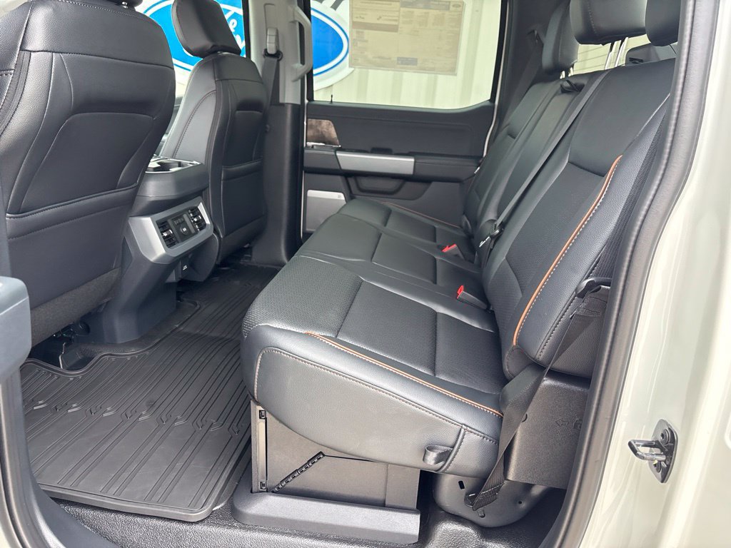 New 2027 Ford F350 Lariat w/ Black Appearance Package AWD/4WD image 34