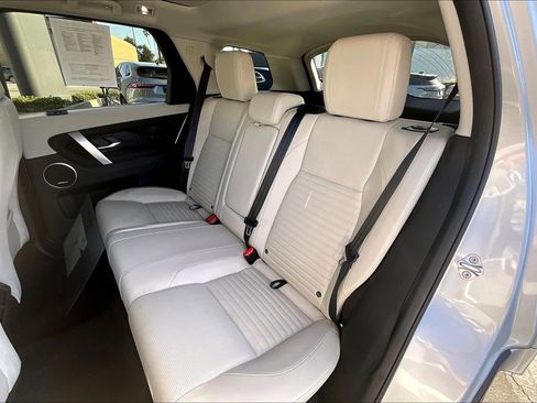 Used 2024 Land Rover Discovery Sport S image 19