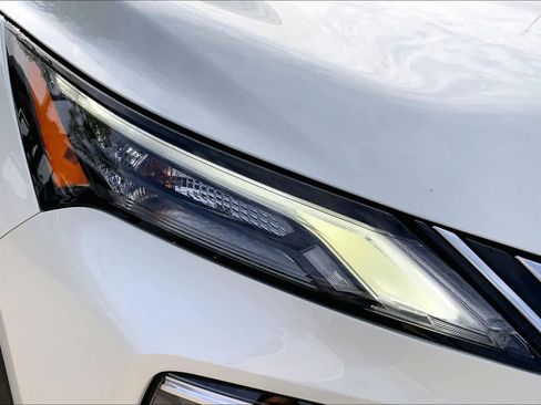 Used 2023 Nissan Rogue SV w/ SV Premium B Package image 27