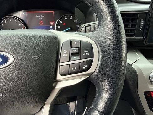 Used 2022 Ford Explorer XLT w/ Equipment Group 202A AWD/4WD image 26
