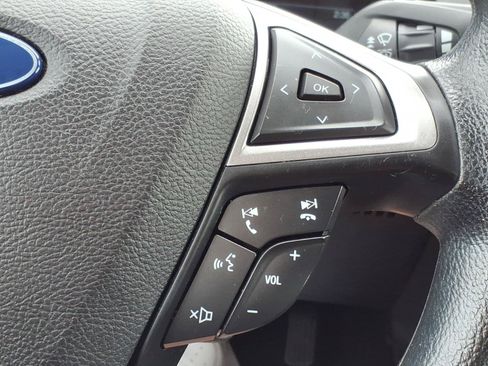 Used 2020 Ford Fusion SE FWD image 25