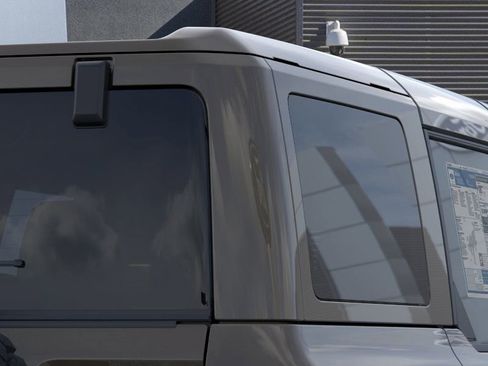 New 2025 Ford Bronco Badlands image 25