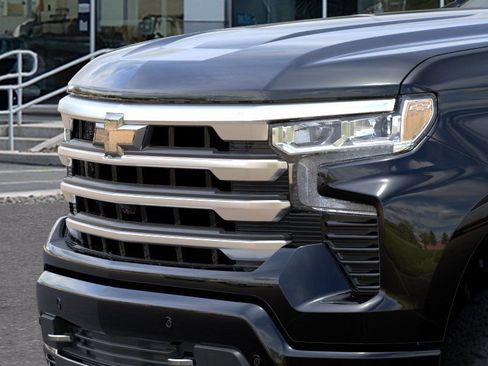 New 2026 Chevrolet Silverado 1500 High Country w/ Technology Package AWD/4WD image 13