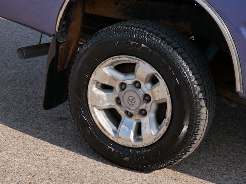 Used 1999 Toyota Tacoma PreRunner RWD image 15