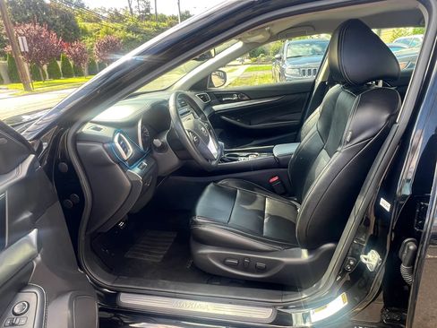 Used 2022 Nissan Maxima SV w/ Floor Mat Group FWD image 26