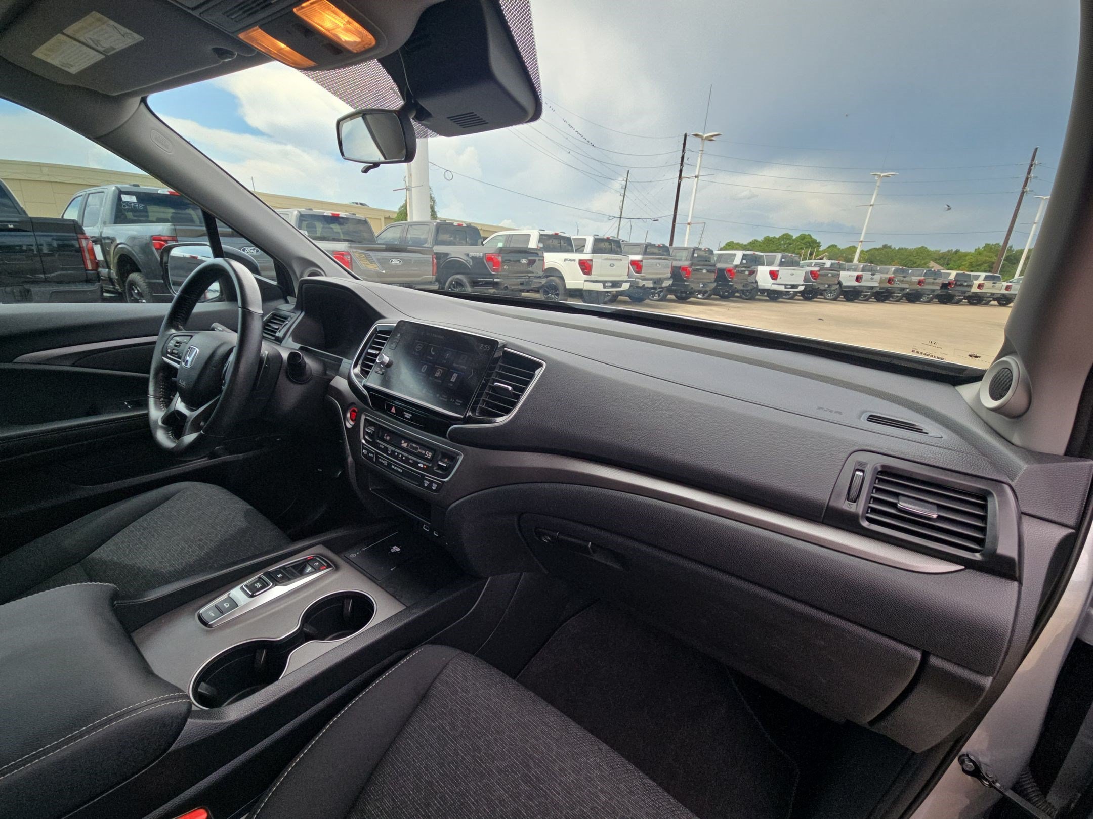 Used 2025 Honda Ridgeline Sport image 32