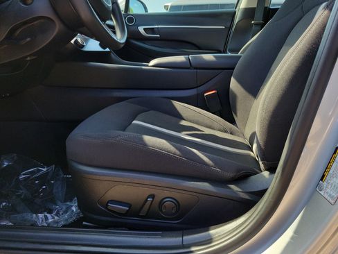 Used 2025 Hyundai Sonata SEL FWD image 16