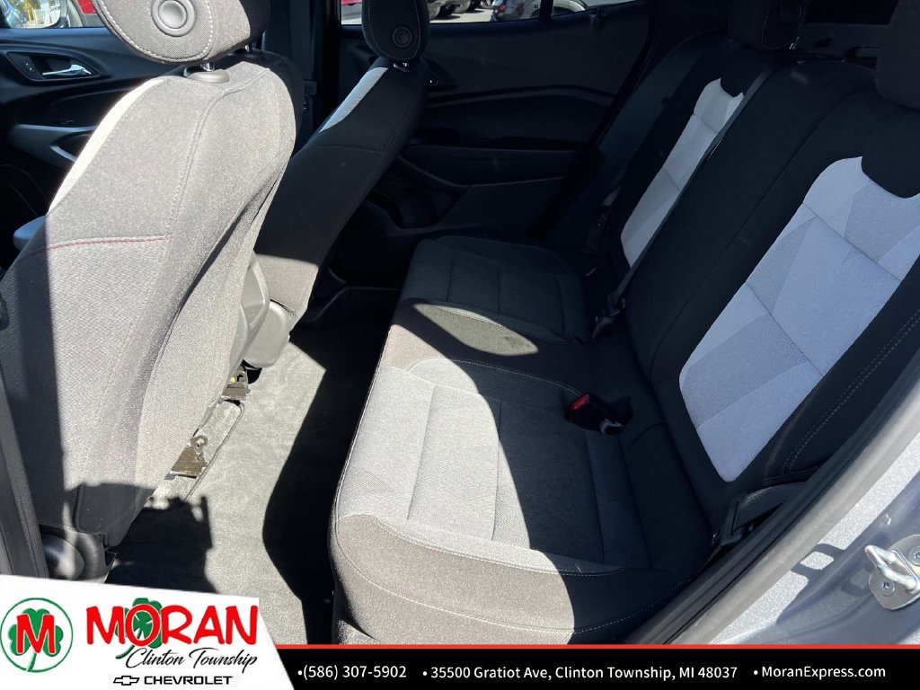 Used 2024 Chevrolet Trax RS w/ Driver Confidence Package FWD image 13