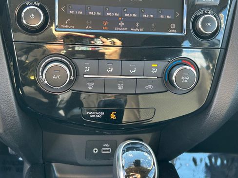 Used 2021 Nissan Rogue Sport S image 21