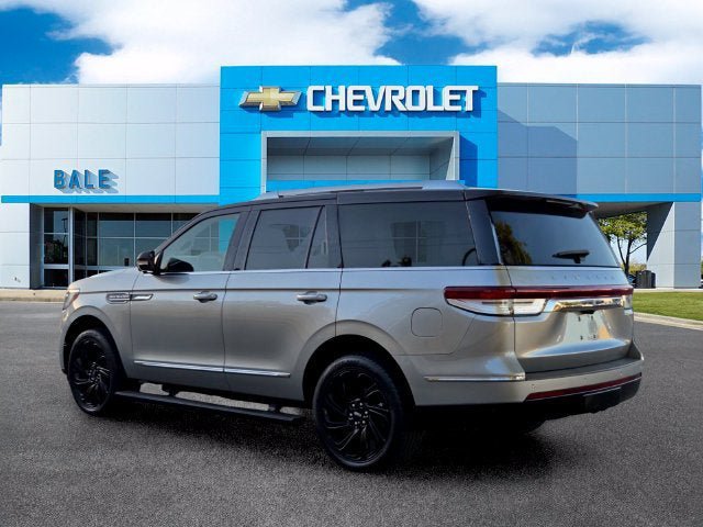 Used 2023 Lincoln Navigator Reserve AWD/4WD image 5