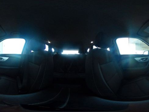 Used 2025 Chevrolet Blazer LT image 42