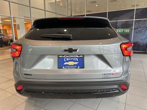 New 2026 Chevrolet Trax RS w/ Driver Confidence Package image 5