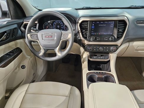 Used 2023 GMC Acadia Denali AWD/4WD image 9