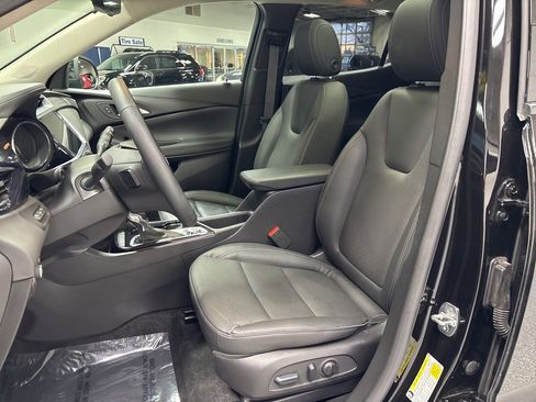 Used 2023 Buick Encore GX Essence w/ Advanced Technology Package image 10