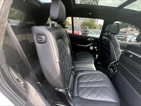 Used 2026 BMW X7 xDrive40i w/ M Sport Package image 21