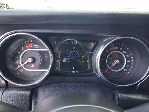 Used 2021 Jeep Wrangler Unlimited Rubicon AWD/4WD image 16