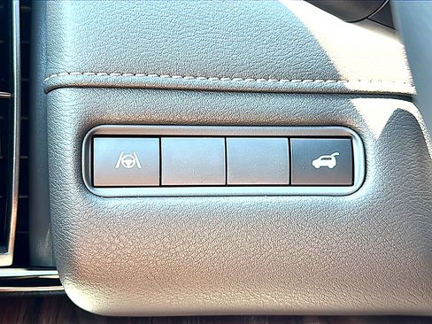New 2026 Nissan Armada SL w/ Captain's Chari Seat Package AWD/4WD image 26